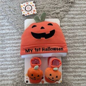 Baby first halloween hat and socks